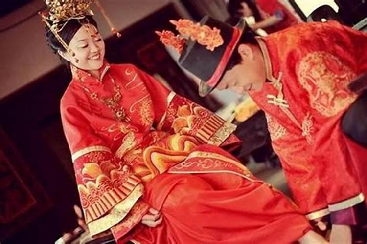 农历一九八三年十二月初九生猪女2026年每月运势与婚姻