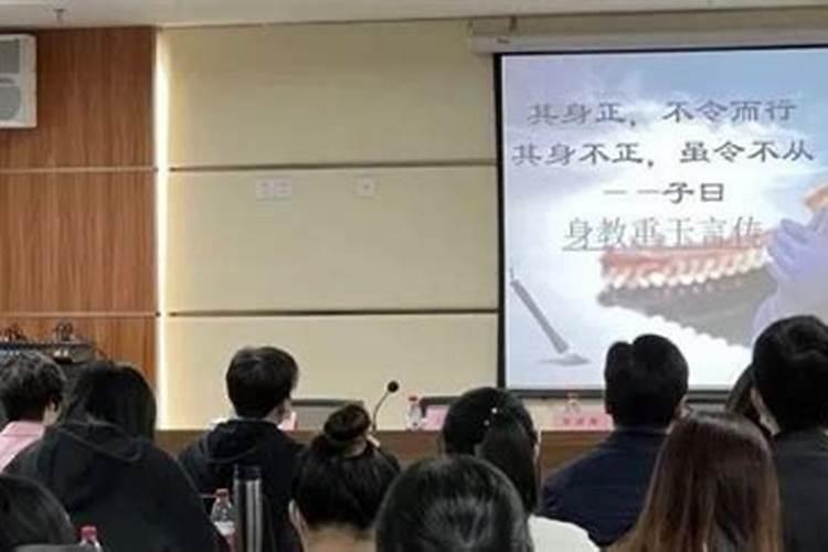 属鼠男和属狗女相配吗 相爱便是一辈子