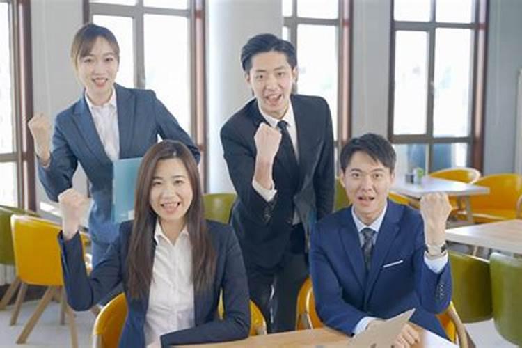 梦到有人被撞死了 睡觉的时候梦见有人被车撞死