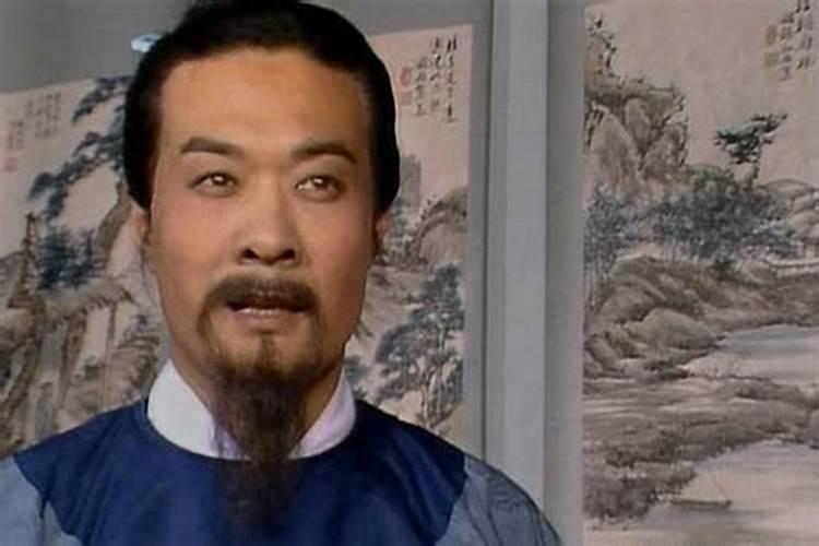 小人一般出现什么家庭？