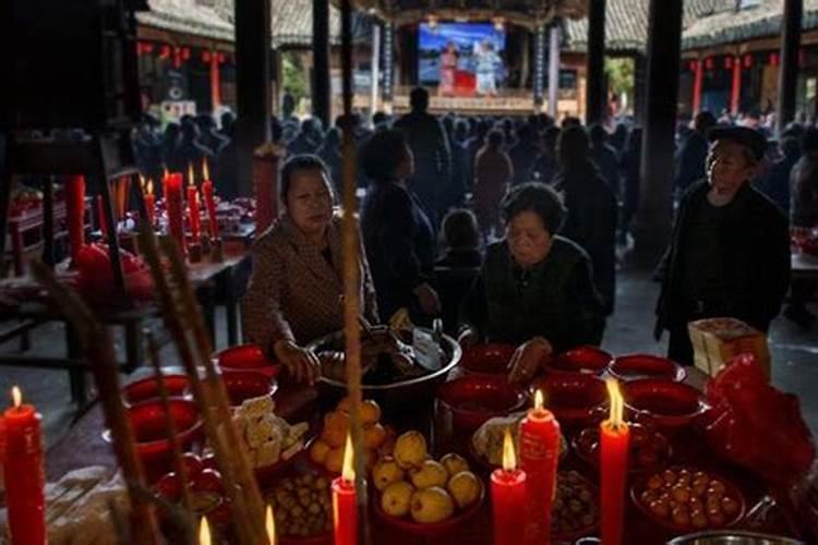 正确吗？我国有些地方认为迁坟要在四大鬼节和鬼节前后方可？