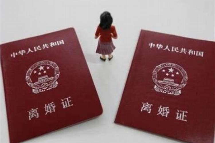 我和他结婚,孩子不是他亲生的,现在离婚了,他不负责任何有关孩子的问题...
