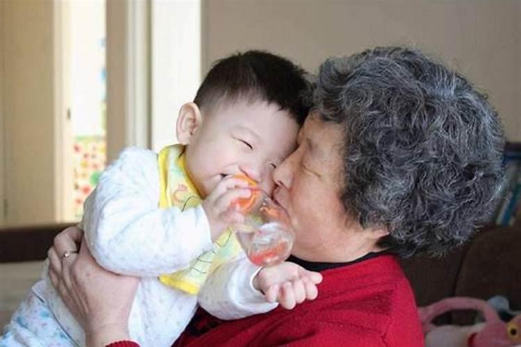梦见死去的奶奶又死了是什么意思