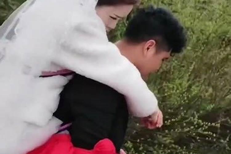 离婚很久梦见前妻是什么意思