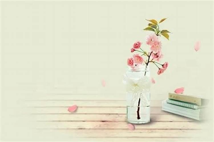 女人离婚后想复婚的表现？