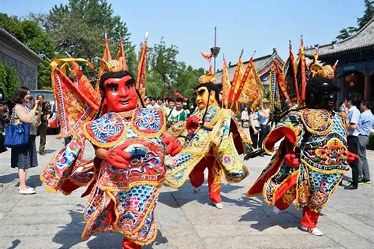 70年女狗与73年男牛能结伴吗为什么？