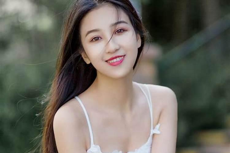 八字桃花旺的女人好吗 气质优雅聪明多情