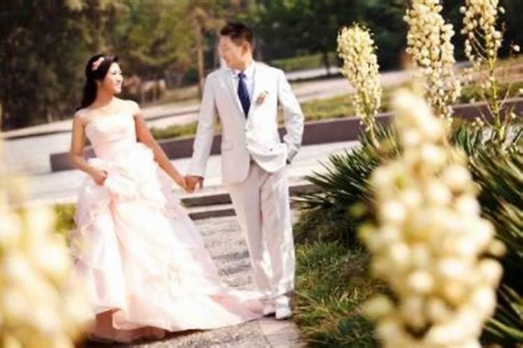 别人梦见自己结婚是什么意思