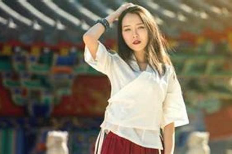 梦见自己远方心爱的女人的预兆
