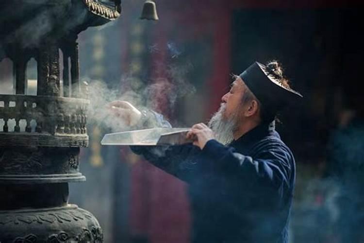 2025龙犯太岁吗