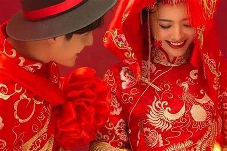属蛇的男孩与属什么的女孩最合婚,要详细点