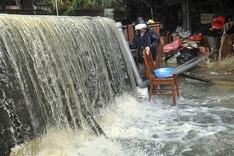 梦见大暴雨是什么预兆