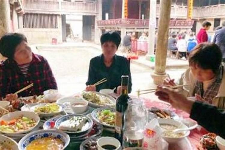 梦见奶奶去逝并举行葬礼