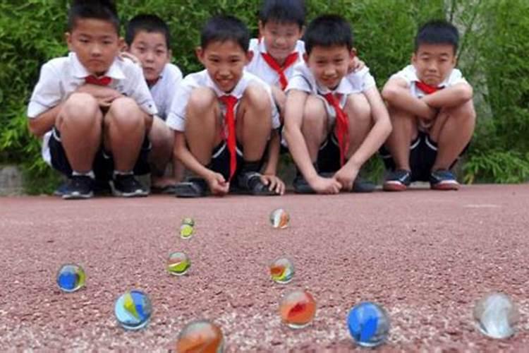 母亲梦到孩子小时候代表什么