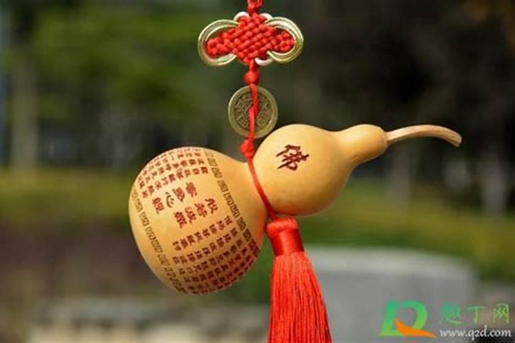 端午节买的葫芦是挂在门外吗