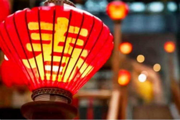 两股本命年红绳手链的编法