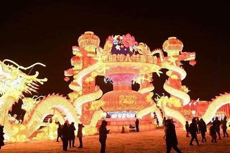 东北节日饮食的风俗是什么？