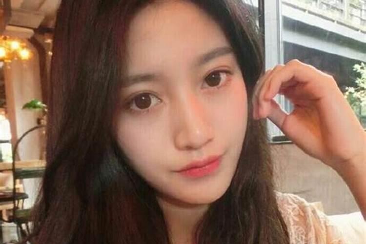 梦见前男友找了个漂亮的女朋友