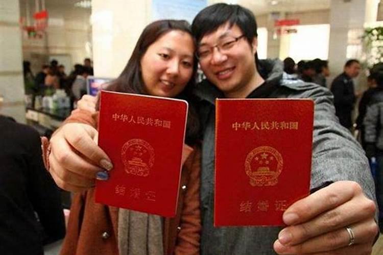 本命年忌讳自己买红色吗本命年和逢九年区别