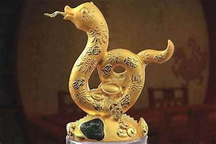属蛇的今年可以去扫墓吗