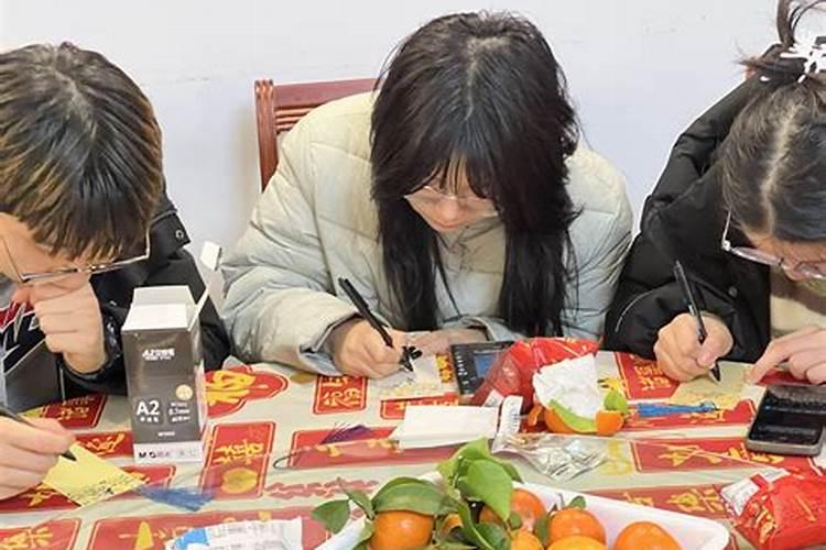 对付小人的办法是比小人还小人这句话对不对