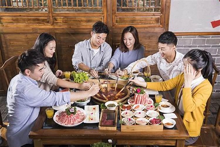 侗族春节习俗吃些什么？