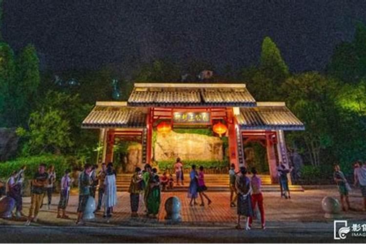 正月初二到西安旅游穿什么衣服