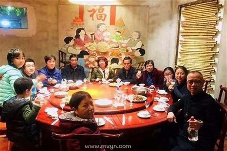 梦见很多大学同学聚在一起