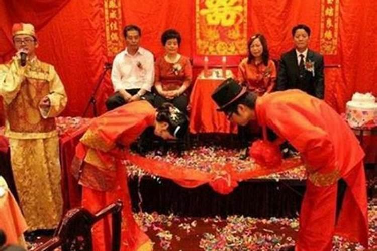 在腊月里人们不能做什么事情？