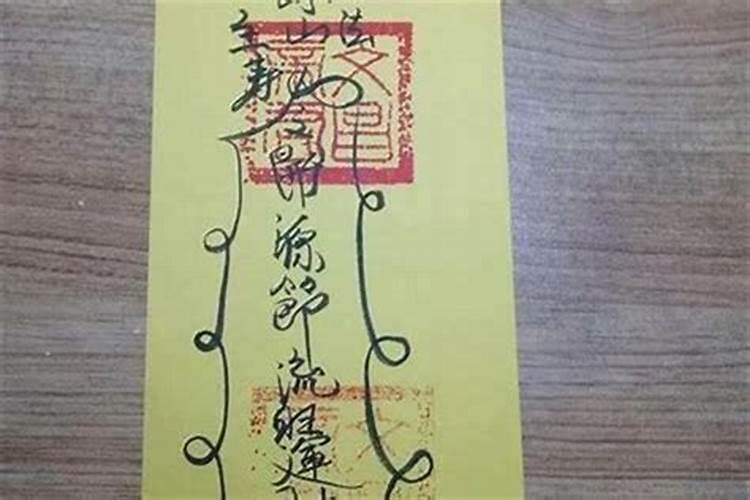 属鸡跟属蛇的相配吗(属鸡人离不开属蛇)