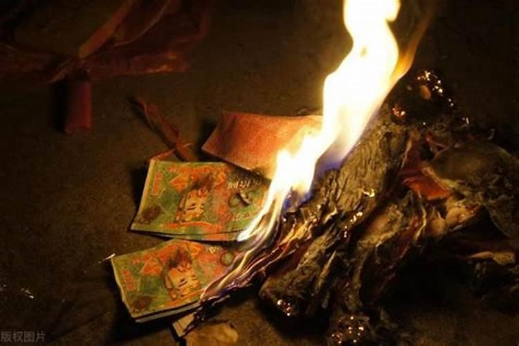 中元节烧纸有哪些禁忌与讲究 中元节烧纸有什么禁忌和规矩百科/常识百...
