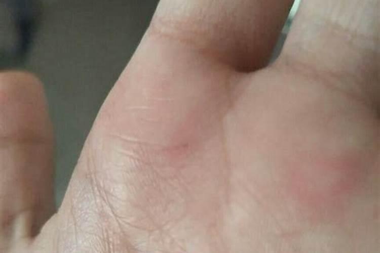 初四迎财神还是初五