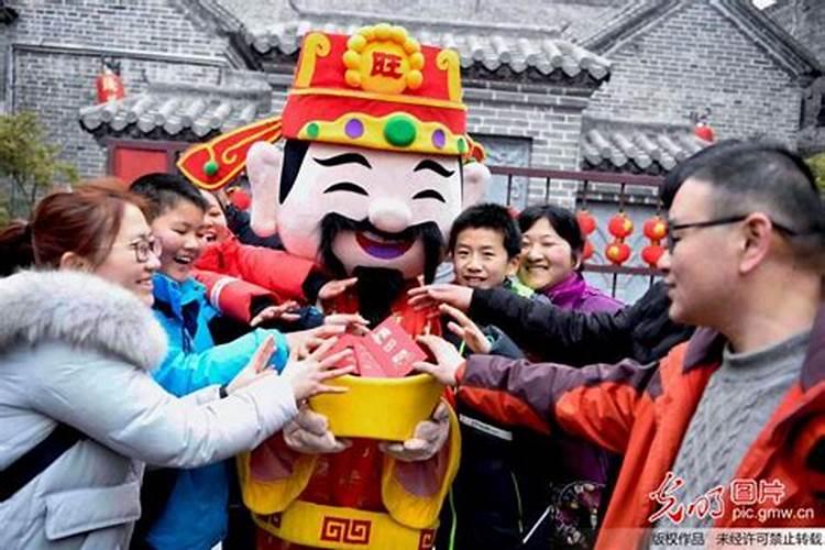 09到了,咱中国各地过年都有什么习俗？