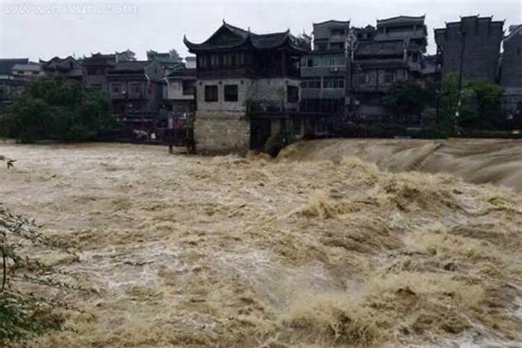 周公解梦梦见发大水是什么意思