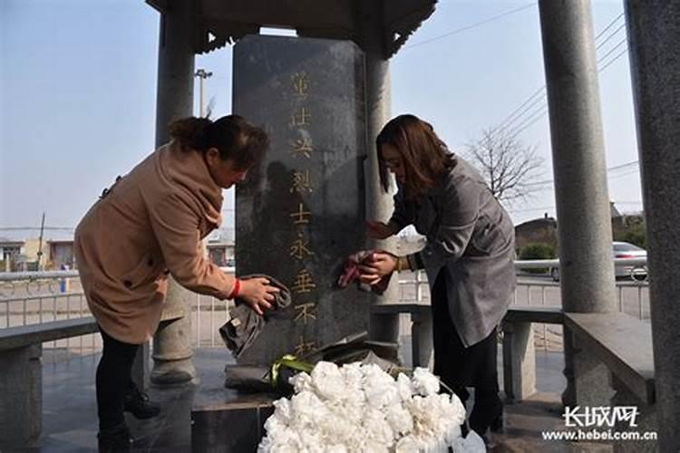 为什么在鬼节不能上坟？