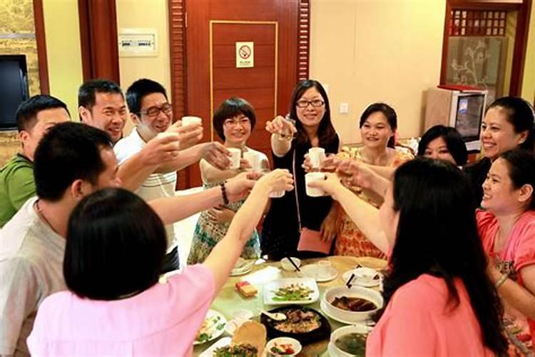 梦见很多初中高中同学