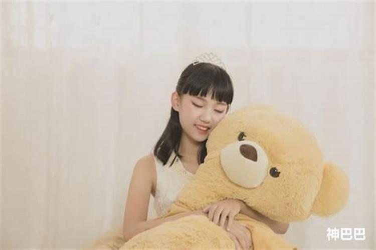 梦见老公的前妻和我借钱