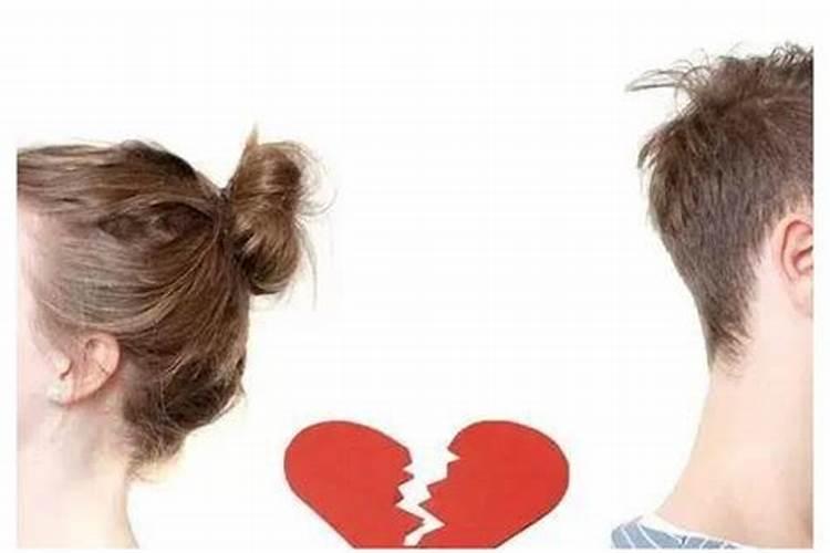 梦见前男友和他现女友吵架的预兆