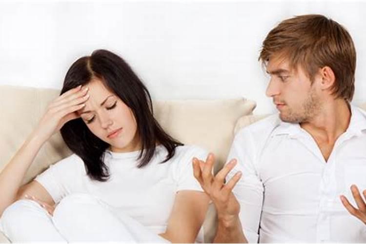 离婚后,前夫为什么不来找我合婚？却还留着我们曾经的照片呢？