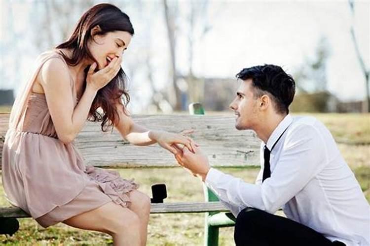 2025属蛇本命年可以领证吗 属蛇人适合在什么时候结婚