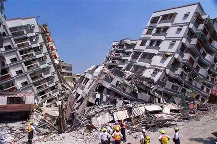 地震为什么都是晚上 地震为什么不提前通知