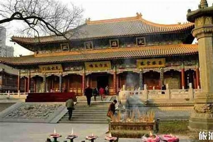 为亡灵超度,进出寺庙时该说些什么？
