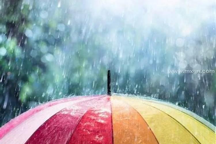 梦见孕期下大雨发洪水
