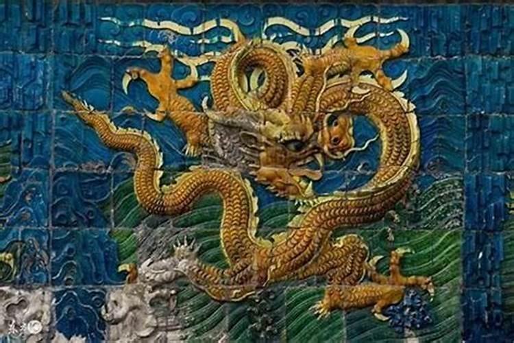 我是一九七六年生的,应该跟什么属相才合适