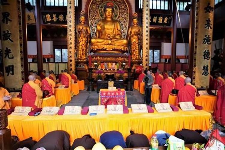 2024年正式换大运,换大运的时间点和换该年换岁运的时间点 不同吗...