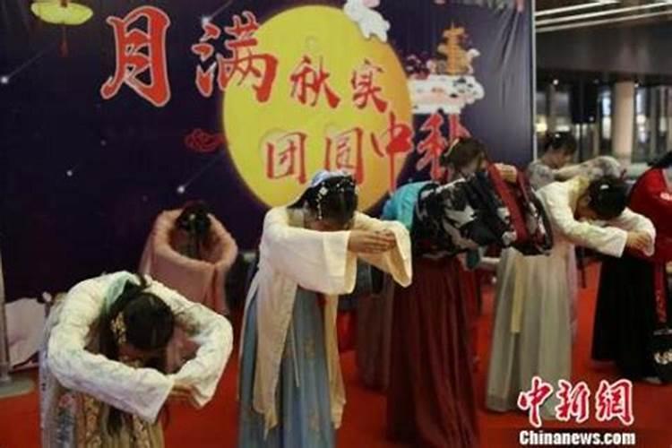 中秋节应该什么时候敬菩萨 中秋节什么时候敬菩萨