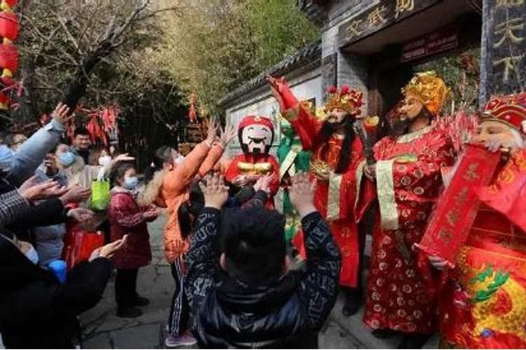 2025年化太岁手绳什么时候戴