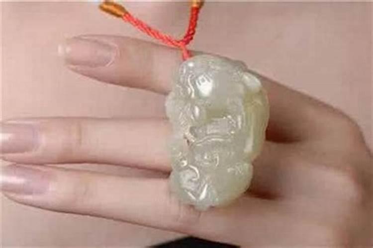 如何判断一个人的生辰八字犯太岁
