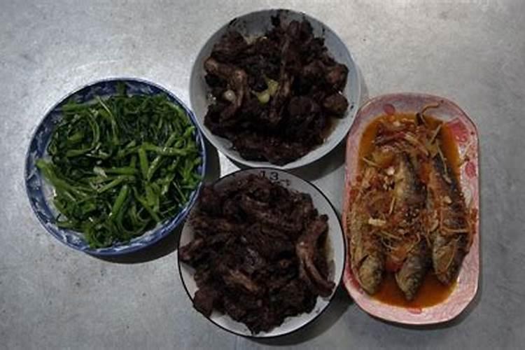七月十五吃鸭的由来