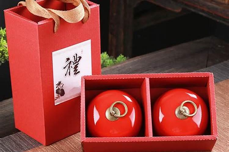 朋友家里老人去世,我去参加葬礼,要送什么东西